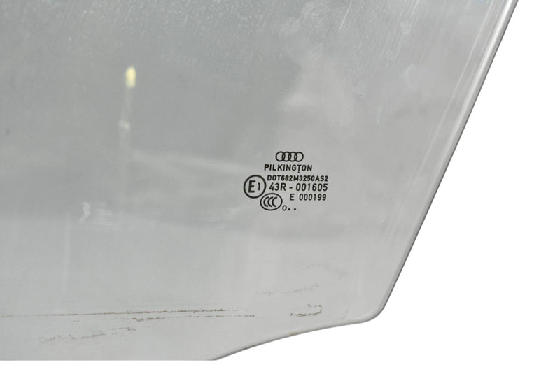 Load image into Gallery viewer, 09-16 Audi A4 Front Left Driver Side Door Window Glass 43R001605 OEM
