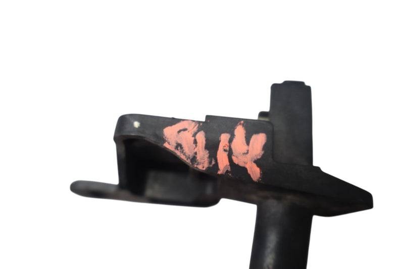 Load image into Gallery viewer, 16-23 Jaguar X260 XF Right Passenger Side Fender Mount Support Bracket Oem
