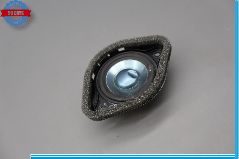 Load image into Gallery viewer, 06-12 Mercedes W164 ML320 GL320 Rear Right Side Door Tweeter Speaker Oem
