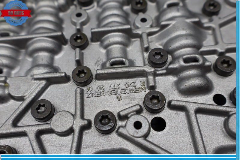 Load image into Gallery viewer, Mercedes W221 S550 CL500 GL450 7G Tronic Transmission Valve Body 2202700060 Oem
