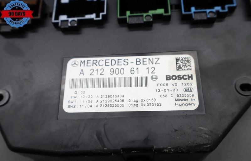 Load image into Gallery viewer, 10-16 Mercedes CLS550 W218 Front Side SAM Module Relay Fuse Box A2129025405 Oem
