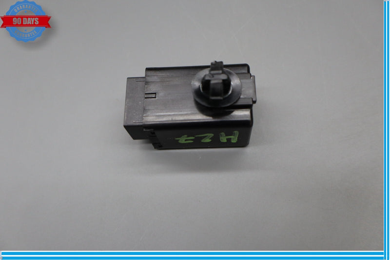 Load image into Gallery viewer, 15-19 Hyundai Genesis Sedan G80 Relay Stop Signal Control Module Unit ECU Oem
