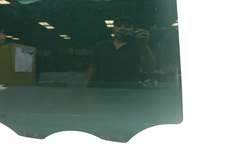 Load image into Gallery viewer, 11-17 Volkswagen Touareg Rear Right Passenger Side Door Window Auto Glass Oem
