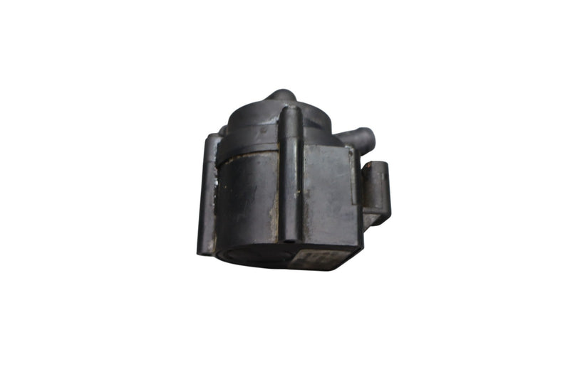 Load image into Gallery viewer, 08-19 BMW 740i 740Li 750i 750Li Front Engine Auxiliary Water Pump 704077 Oem

