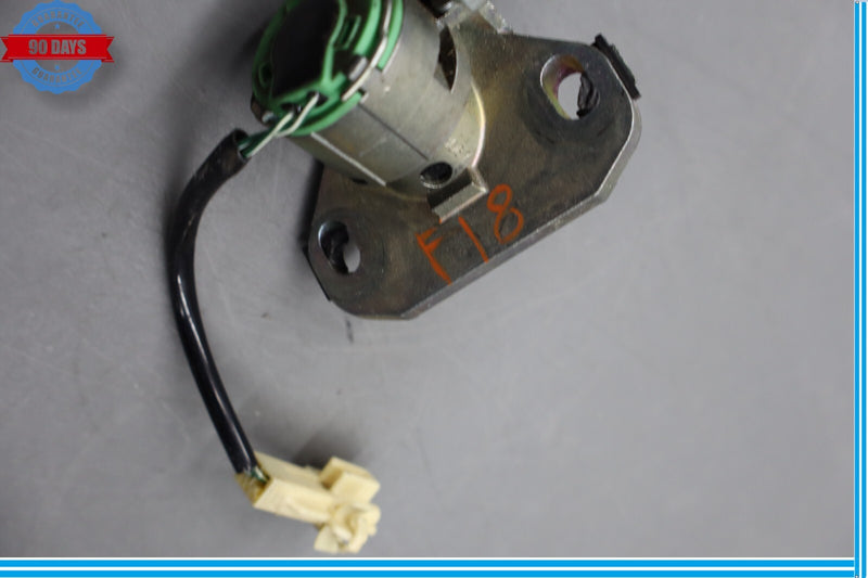 Load image into Gallery viewer, 07-09 Lexus LS460 LS460L Rear Trunk Deck Lid Key Lock Cylinder Oem
