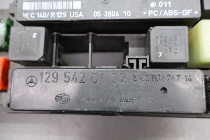 Load image into Gallery viewer, 96-02 Mercedes SL320 SL500 Relay Fuse Box 1295420432 Oem
