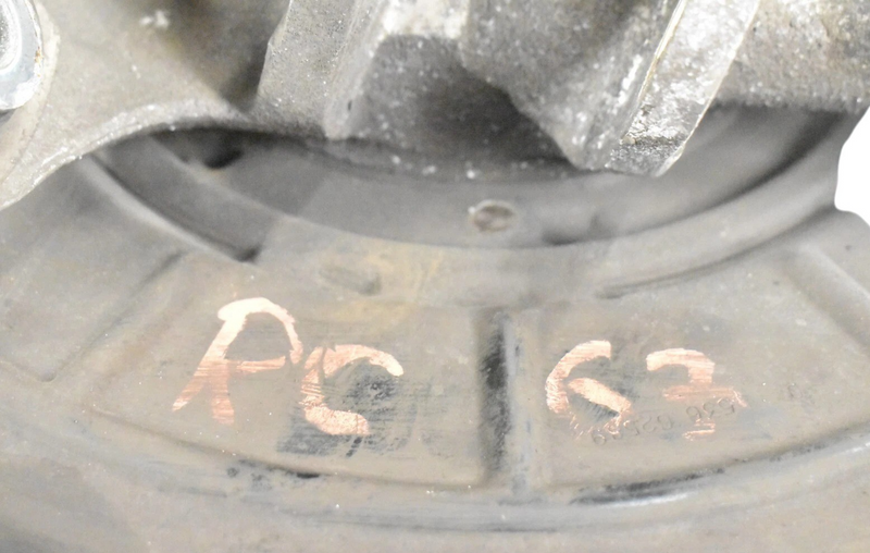 Load image into Gallery viewer, 14-17 Maserati Ghibli Rear Right Passenger Spindle Knuckle Hub 670006805 Oem
