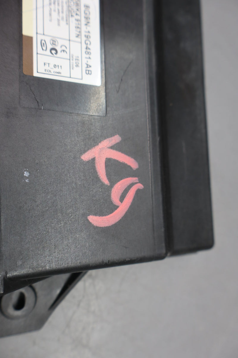 Load image into Gallery viewer, 07-15 Jaguar XK XKR Keyless Entry Control Module Unit ECU 8G9N19G481AB Oem
