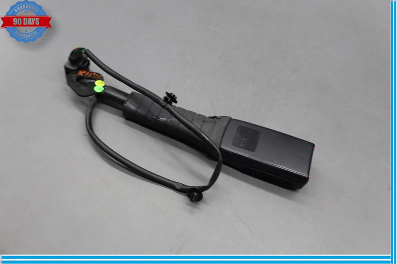 Load image into Gallery viewer, 11-17 Volkswagen Touareg Front Right Side Seat Belt Seatbelt Buckle Oem
