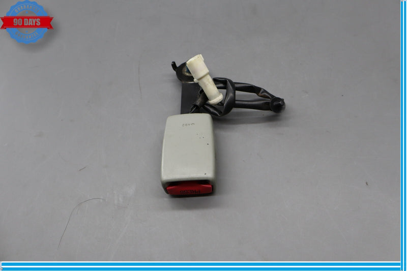 Load image into Gallery viewer, 02-05 Ford Thunderbird Left Driver Side Seat Belt Seatbelt Buckle Oem

