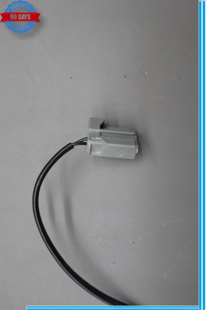 Load image into Gallery viewer, 10-15 Jaguar XJ XJL Rear Right Passenger Side Seat Belt Seatbelt Buckle Oem
