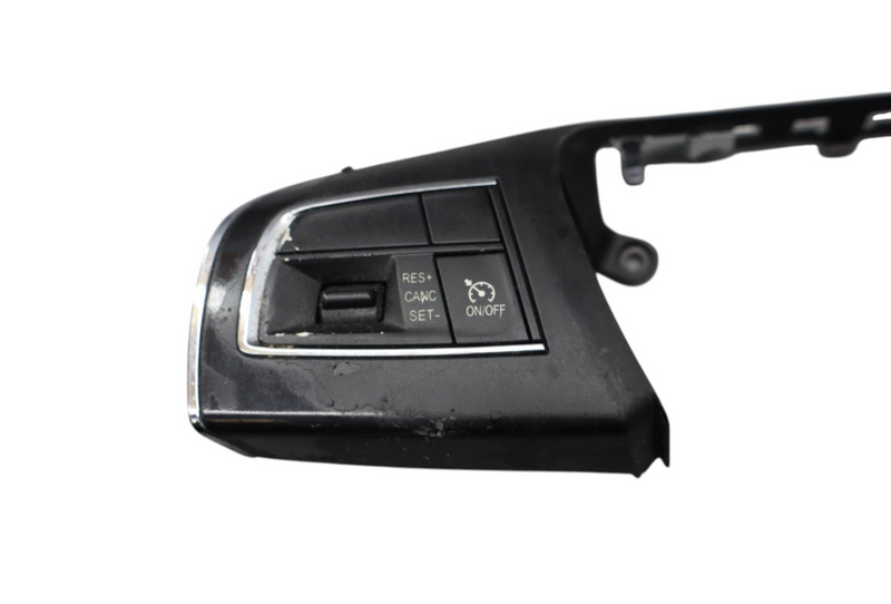 Load image into Gallery viewer, 14-22 Maserati Quattroporte Ghibli Front Steering Control Switches 670011862 Oem
