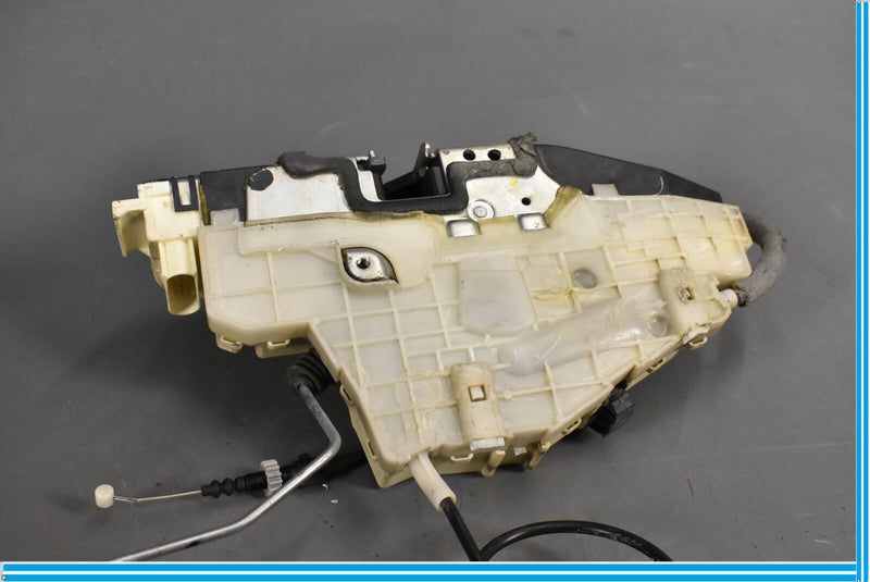 Load image into Gallery viewer, 07-13 Mercedes S550 S600 Rear Right Side Keyless Door Lock Latch Actuator Oem
