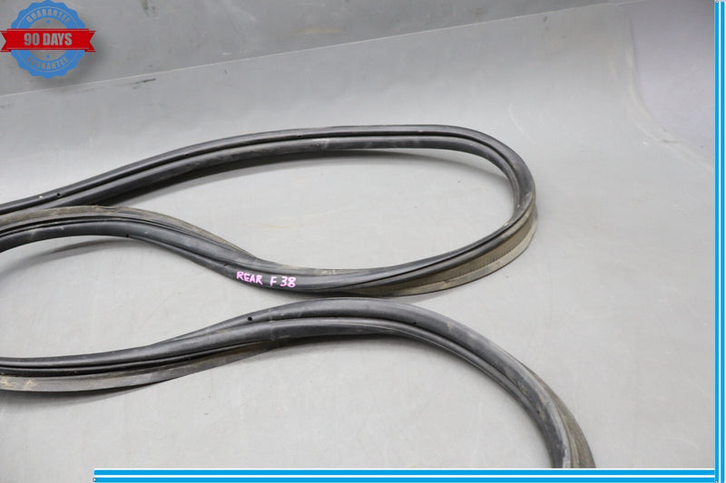 Load image into Gallery viewer, 2012 Fiat 500 Pop Rear Windshield Windscreen Rubber Seal Gasket Oem

