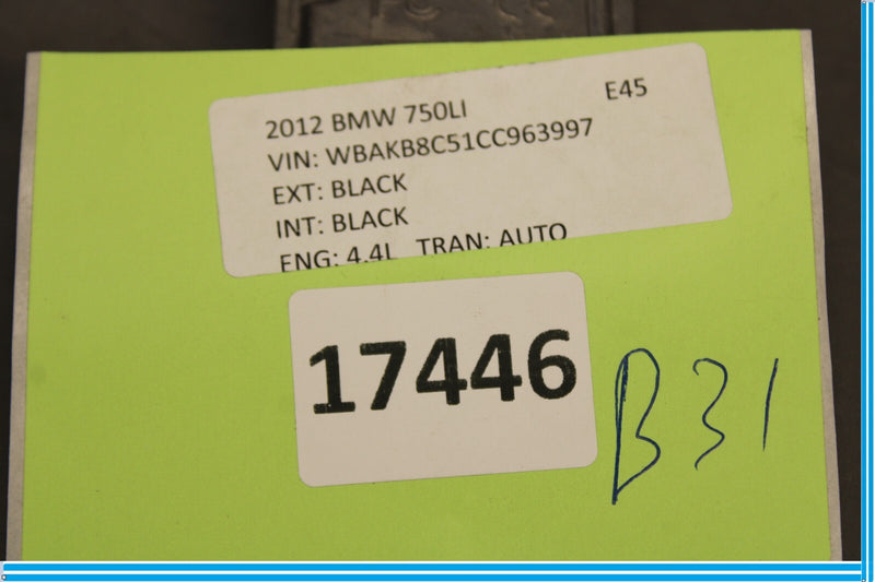 Load image into Gallery viewer, 09-12 BMW 750i 750Li F01 F02 USB Hub Antenna Control Unit 9200503 Oem

