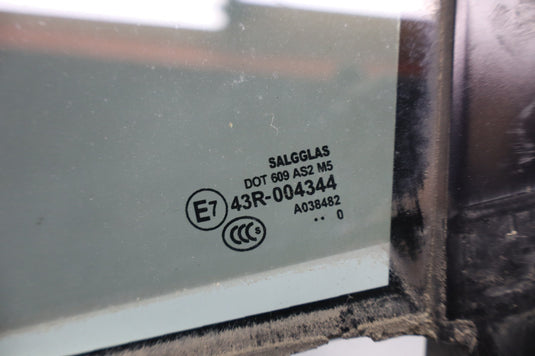 11-18 Porsche Cayenne Front Left Driver Side Door Quarter Window Glass Oem