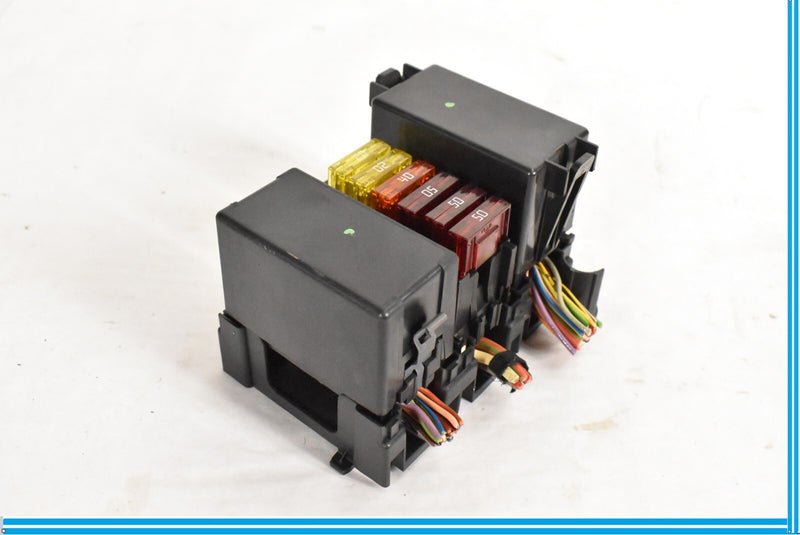 Load image into Gallery viewer, 03-12 Maserati Quattroporte M139 Rear Trunk Positive Relay Fuse Box 223483 Oem
