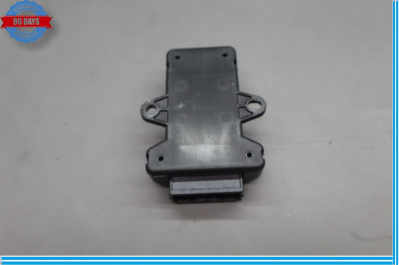 Load image into Gallery viewer, 15-20 Hyundai Genesis Rear Left Or Right Seat Heat Warmer Control Module Oem
