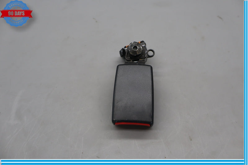 Load image into Gallery viewer, 12-18 Audi A7 A7 Quattro Rear Right Side Seatbelt Buckle Receiver 4G8857739 Oem
