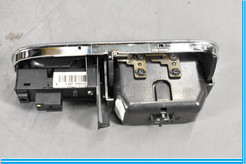 Load image into Gallery viewer, 04-09 Jaguar XJ8 XJR Rear Right Passenger Side Door Window Switch W/Ash Tray Oem
