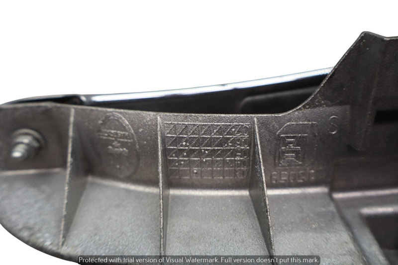 Load image into Gallery viewer, 03-13 Maserati Quattroporte M139 Front Left Side Exterior Door Handle Oem
