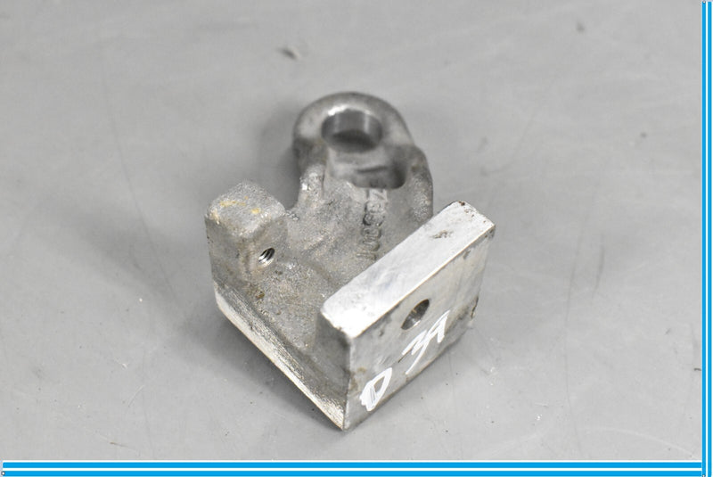 Load image into Gallery viewer, 02-08 W211 E55 CL55 SL55 S55 AMG Suspension Eye Bracket 1122230541 Oem

