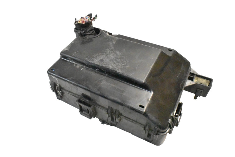 Load image into Gallery viewer, 14-16  Maserati Quattroporte M156 S 3.0L Engine Bay Fuse Box 7154763030 Oem
