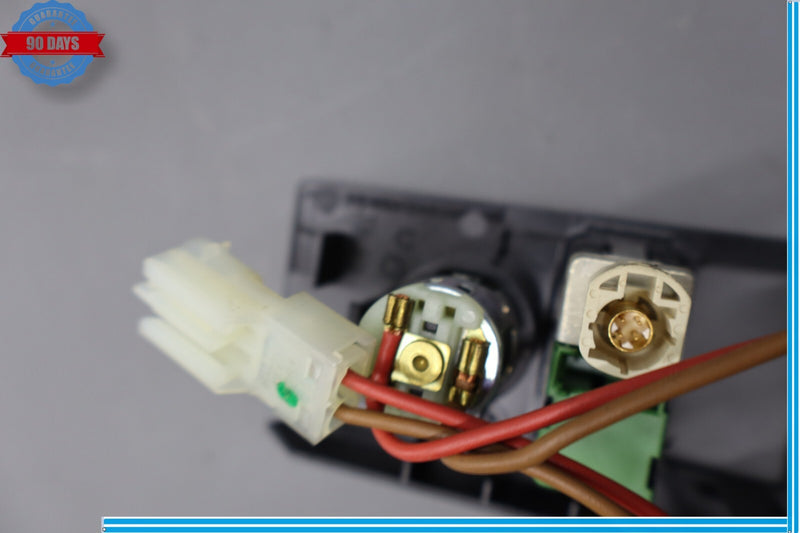 Load image into Gallery viewer, 09-15 BMW 750Li 750Li xDrive Auxiliary Aux In Audio Socket Port Plug Unit Oem
