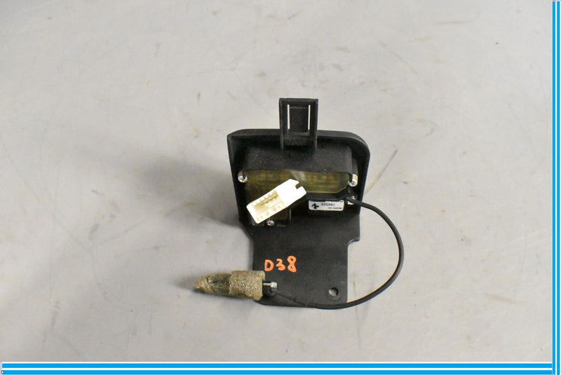 Load image into Gallery viewer, 04-13 Maserati Quattroporte M139 Dashboard Dash Control Switch Panel Oem
