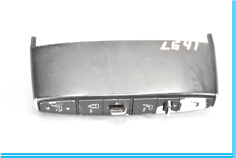 Load image into Gallery viewer, 10-14 Mercedes CLS550 Front Left Side Seat Vacuum Valve Switch Oem
