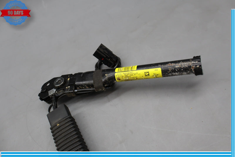 Load image into Gallery viewer, 10-18 Jaguar XJ XJL Front Passenger Right Side Seat Belt Seatbelt Buckle Oem
