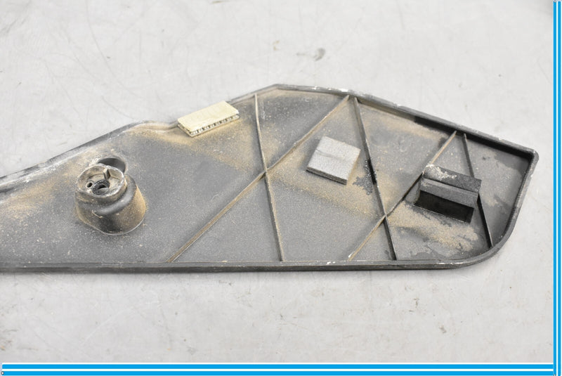 Load image into Gallery viewer, 14-16 Maserati Quattroporte Front Left Side Headlight Lamp Trim Cover Oem
