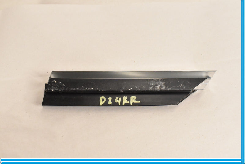Load image into Gallery viewer, 09-15 BMW F01 F02 750i 750Li Rear Right Door Window Inner Channel Seal Oem
