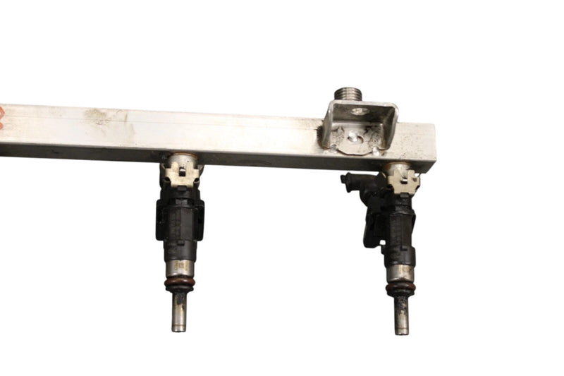 Load image into Gallery viewer, 03-19 Maserati Quattroporte Left Side Fuel Injection Rail Line W/ Injectors Oem
