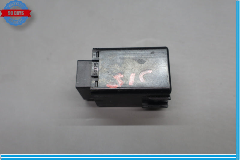 Load image into Gallery viewer, 15-19 Hyundai Genesis G80 Stop Signal Module Relay 952403T200 Oem
