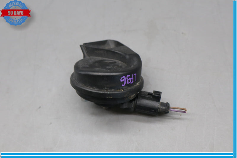 Load image into Gallery viewer, 11-17 Volkswagen VW Touareg Anti Theft Alarm Horn Siren Hight Note Tune Oem
