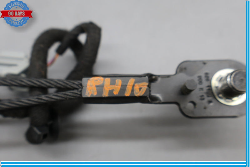 Load image into Gallery viewer, 14-22 Maserati Ghibli S Front Right Passenger Side Seat Belt Buckle Oem
