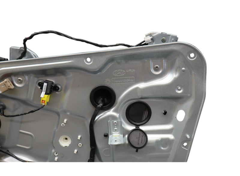 Load image into Gallery viewer, 11-13 Hyundai Equus SIG Front Right Side Window Regulator W/ Panel Oem
