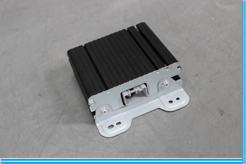 Load image into Gallery viewer, 06-13 Mercedes GL550 GL450 Power Inverter Module Unit Oem
