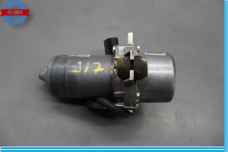 Load image into Gallery viewer, 14-21 BMW i3 I01 Hybrid Brake Booster Vacuum Pump 34336857405 Oem
