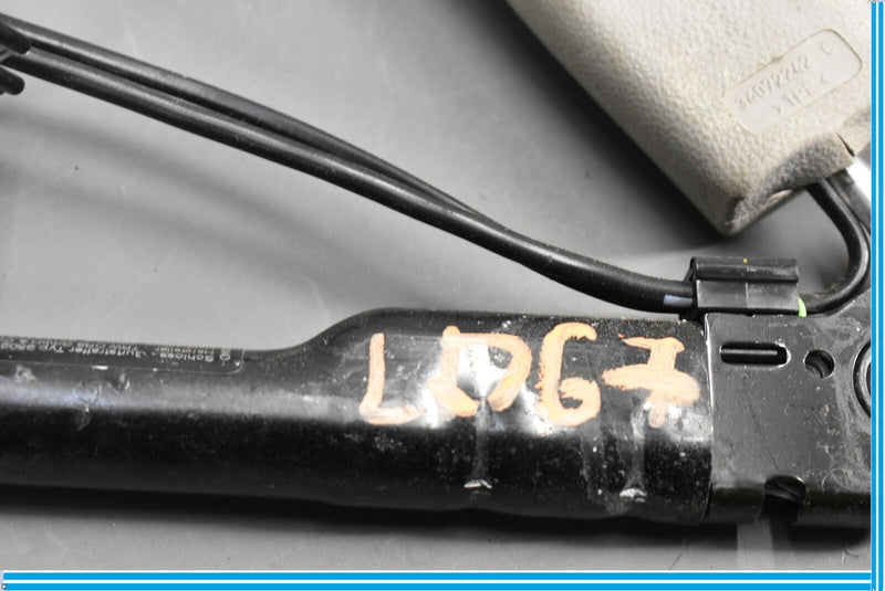 Load image into Gallery viewer, 07-14 Mercedes S550 CL550 W221 Front Left Driver Side Seat Belt Buckle Oem
