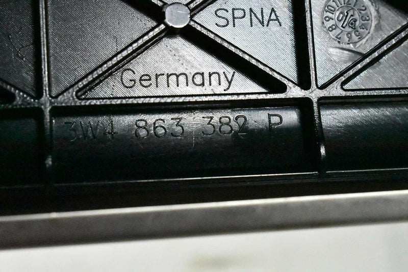 Load image into Gallery viewer, 06-13 Bentley Continental Flying Spur Right Side Door Step Sill 3W4863382P Oem
