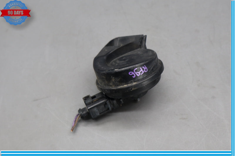 Load image into Gallery viewer, 11-17 Volkswagen VW Touareg Right Anti Theft Alarm Horn Siren Hight Tune Oem
