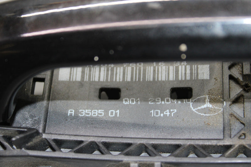 Load image into Gallery viewer, 06-16 Mercedes W212 E350 E550 Front Right Passenger Exterior Door Handle Oem

