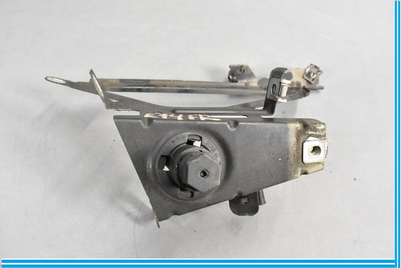 Load image into Gallery viewer, 09-15 BMW 750i 750Li Front Right Passenger Side Fender Support Mount Bracket Oem
