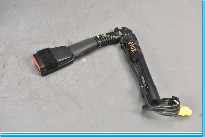 Load image into Gallery viewer, 12-18 BMW 650i 640i F12 Front Right Seat Belt Buckle Oem
