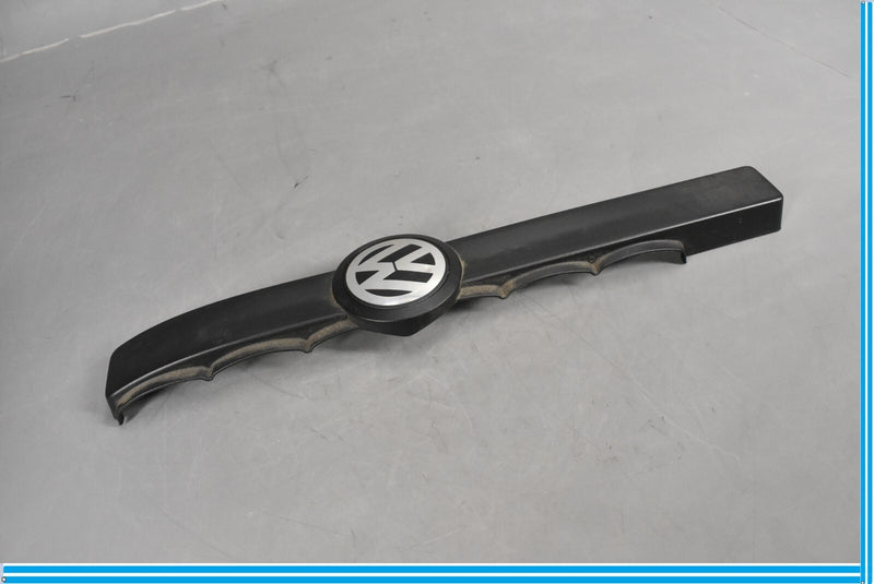 Load image into Gallery viewer, 11-17 Volkswagen VW Touareg Engine Cover Plastic Trim With VW Logo 7P6971797 Oem
