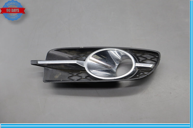 Load image into Gallery viewer, 10-13 Buick Lacrosse CXL Front Right Side Fog Light Lower Outer Grille Trim Oem
