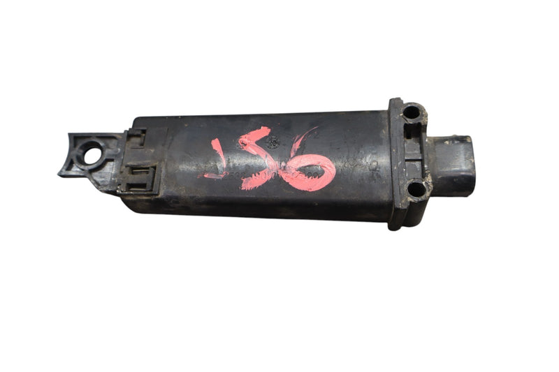 Load image into Gallery viewer, 05-13 Maserati Quattroporte M139 TPMS Tire Pressure Monitor Sensor 224562 Oem
