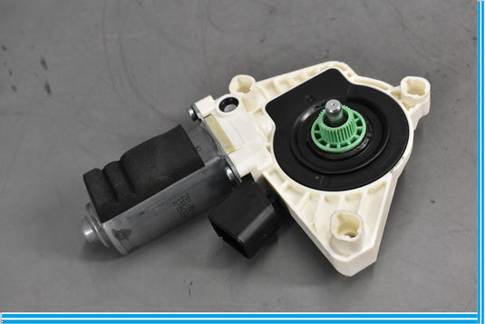 14-18 Mercedes CLA250 C117 Front Right Side Door Window Regulator Motor Oem